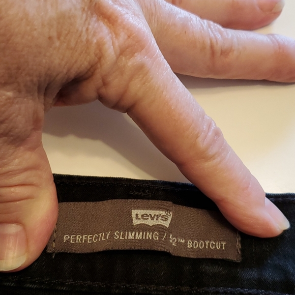 Levis perfectly slimming 512 bootcut - Picture 2 of 3